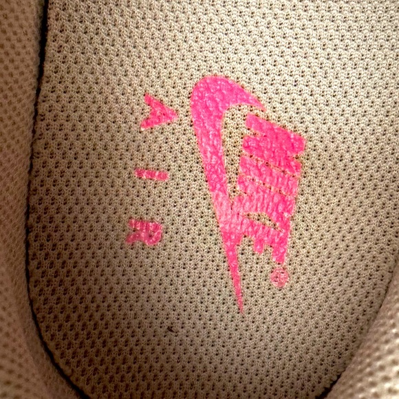 NIKE Air Force 1 (GS 7Y)Women's 8.5) Jade Ice Guava Ice, NEW in Box - Picture 2 of 10